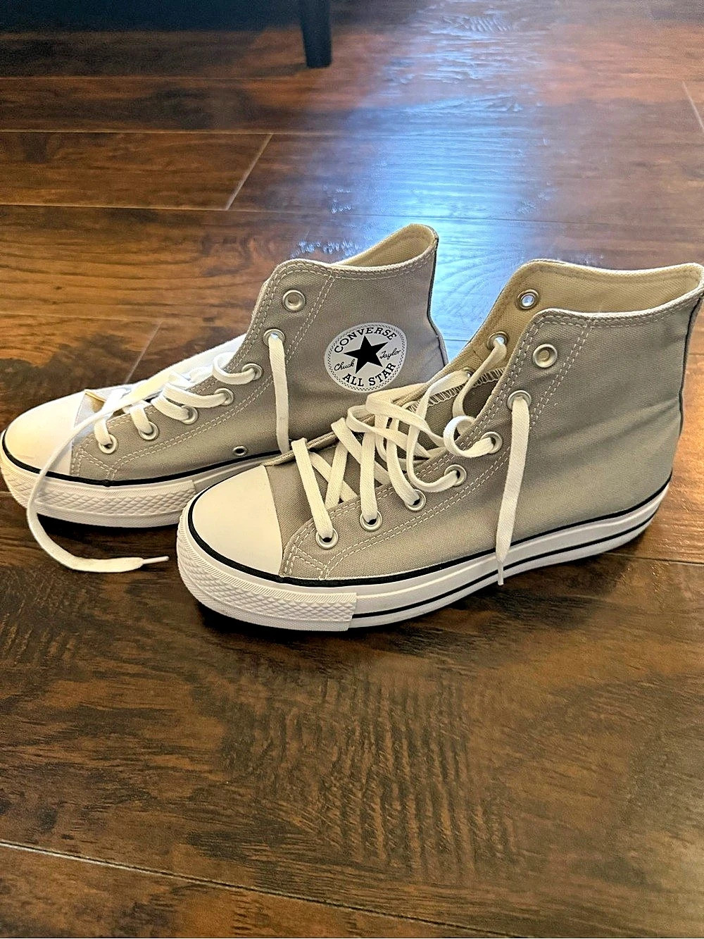 Women’s Platform Converse Chuck Taylor All Star High Top Sneakers Gray & White